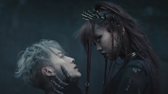 Jackson Wang lança clipe pós-apocalíptico de “Cruel”; veja